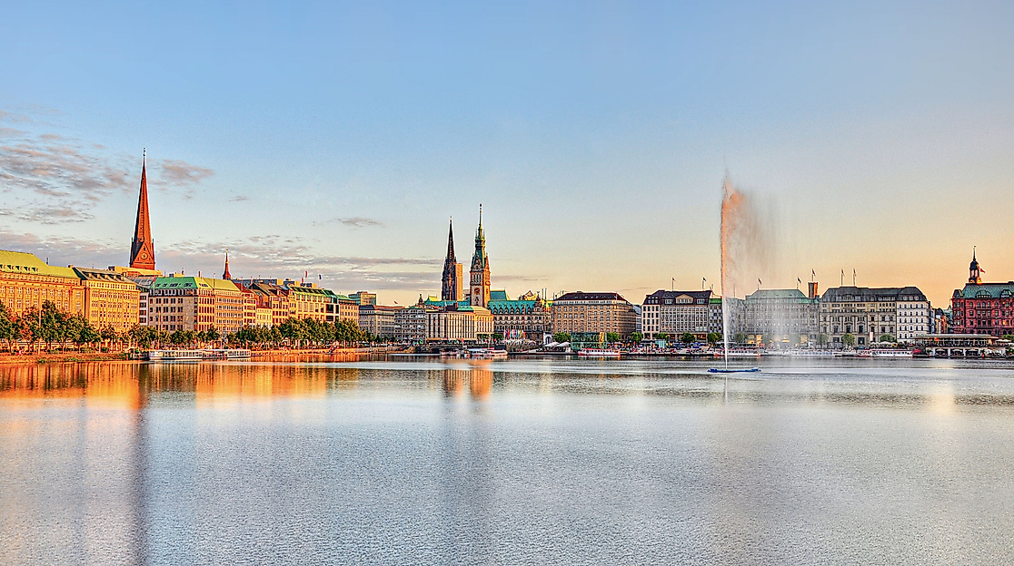 alster_binnenalster-panorama_c-fotolia