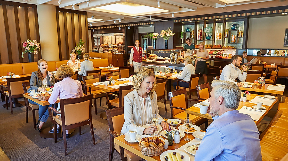 Hotel GRAND ELYSEE Hamburg: Breakfast room