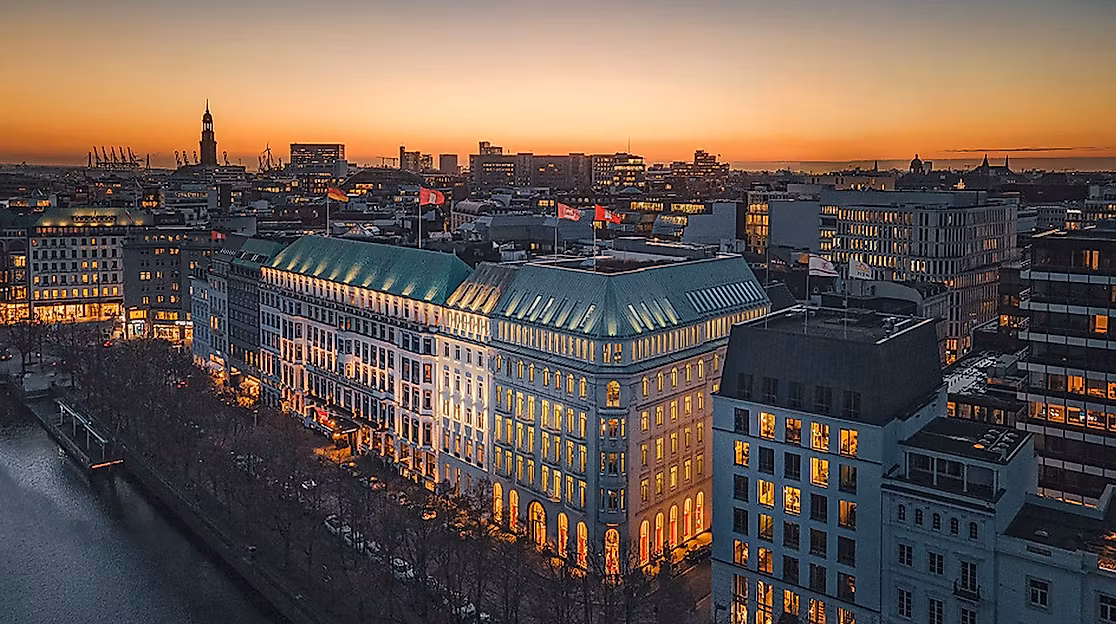 Fairmont Hotel Vier Jahreszeiten: Außenansicht