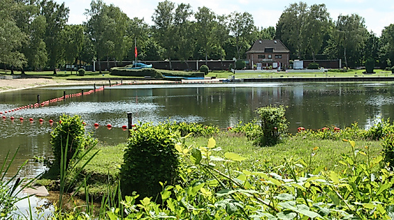 Farmsen summer swimming pool