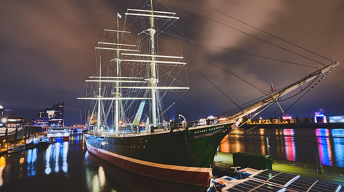 Rickmer Rickmers Nachtaufnahme