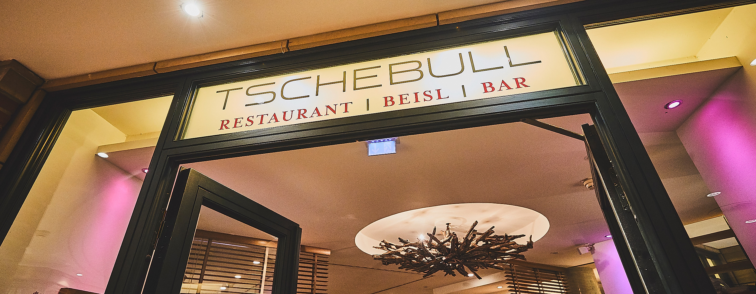 tschebull_c-2018-thisisjulia-photography-3