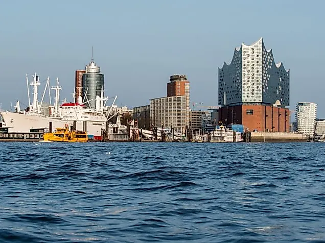 Package: Buzzing City by the Water