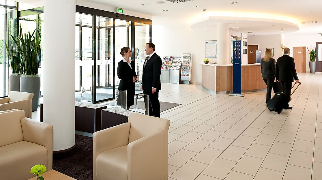 Hotel Novotel Hamburg Alster: Lobby