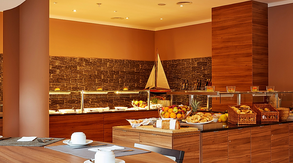 H4 Hotel Hamburg Bergedorf: Buffet