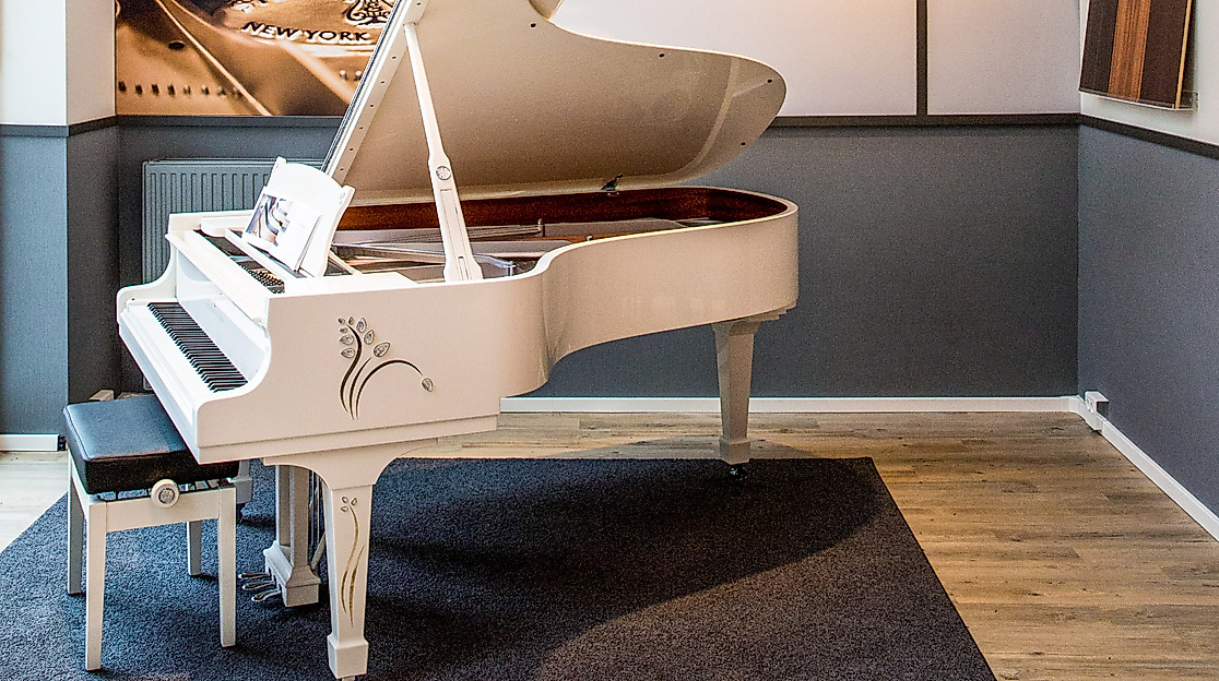 steinway-spirio-lounge_interior1_c-christina-czybik