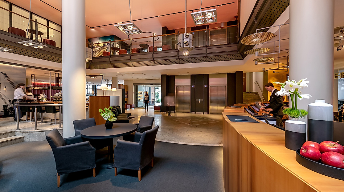 The MADISON Hotel Hamburg: Lobby