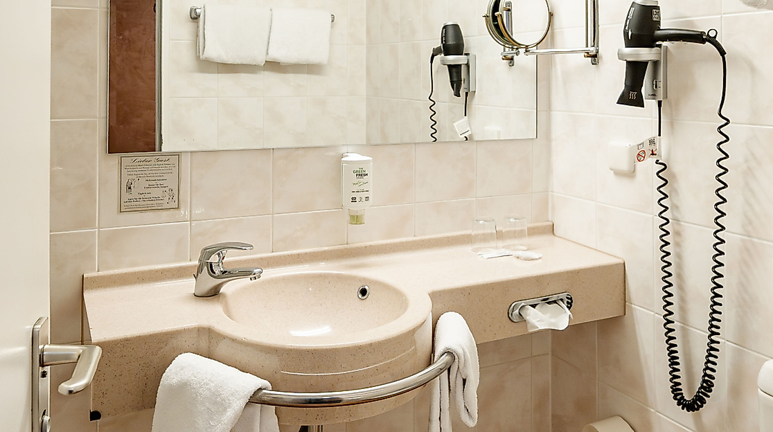 Hotel Senator Hamburg: bathroom