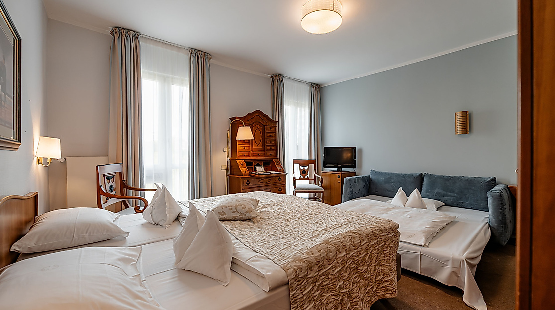 Hotel Baseler Hof Hamburg: Family room