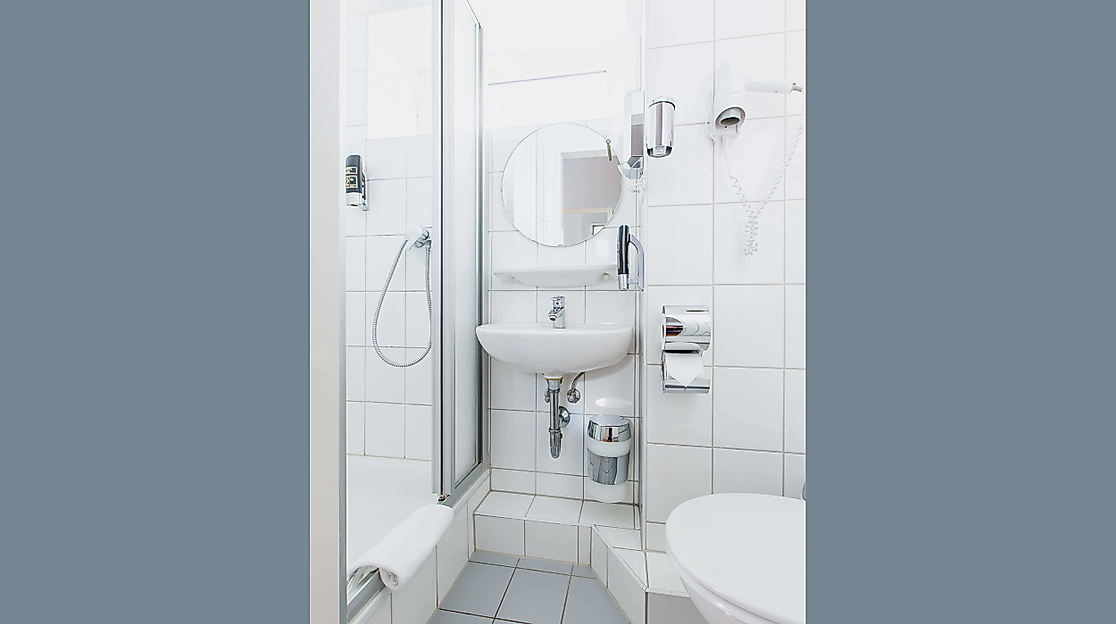 a&o City Hotel Hammer Kirche Hamburg: Bathroom