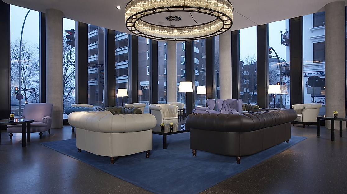 Empire Riverside Hotel Hamburg: Fireplace Lounge