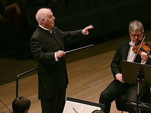 West-Eastern Divan Orchestra / Daniel Barenboim