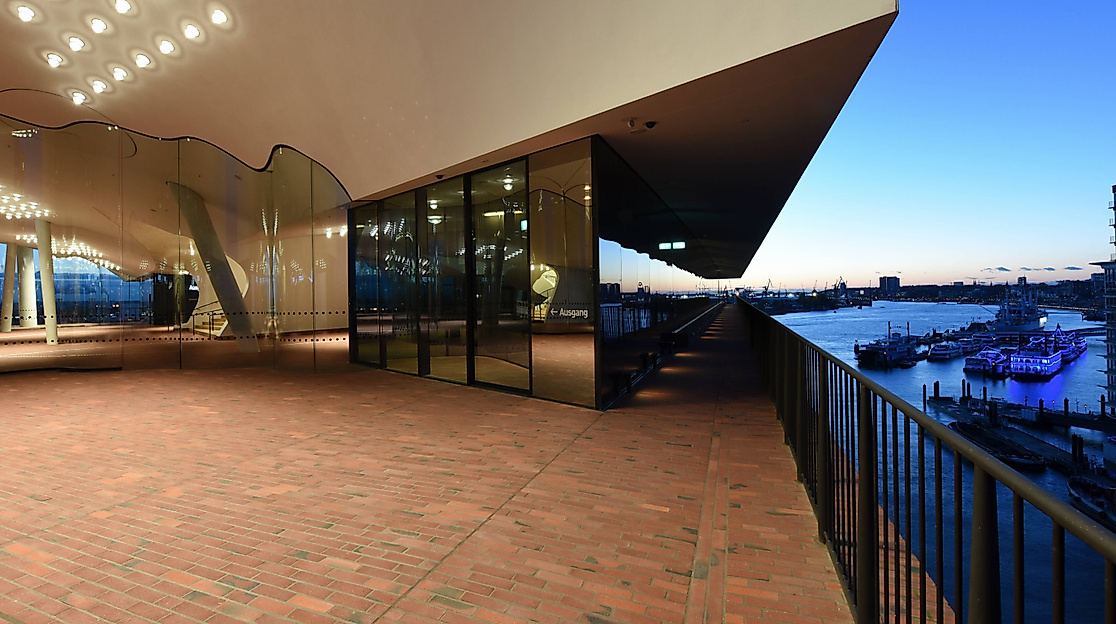 Elbphilharmonie Plaza
