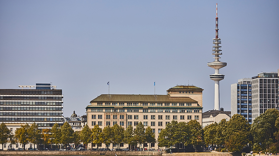 binnenalster_fernsehturm_c-2018-thisisjulia-photography