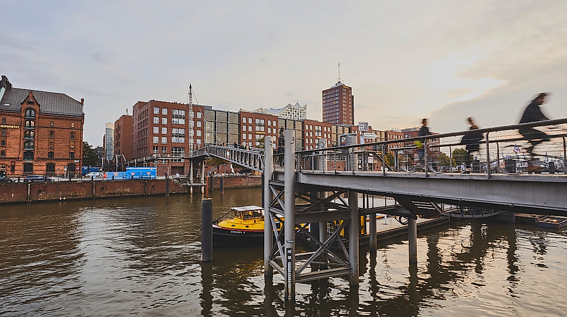 speicherstadt-poi-kehrwiedersteg-c-dam-thisisjulia-photography-web-2500x1500