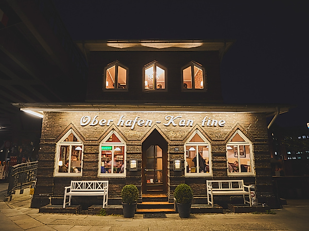 oberhafen-kantine_nachtaufnahme_c-2018-thisisjulia-photography-2