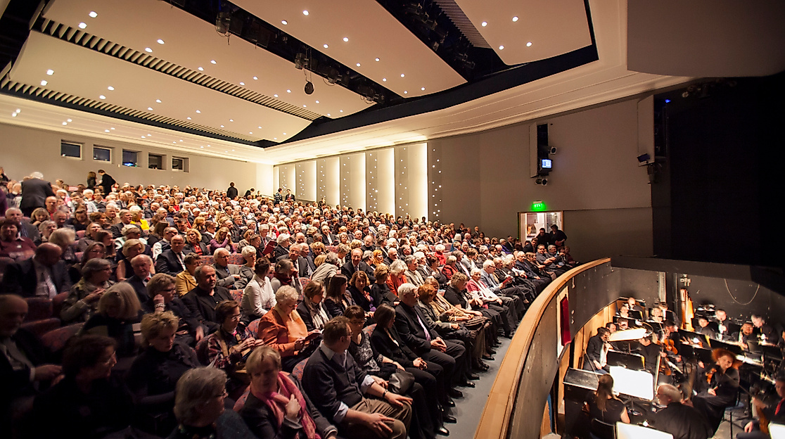 TheaterLueneburg_Zuschauerraum01_(c)DanHannen