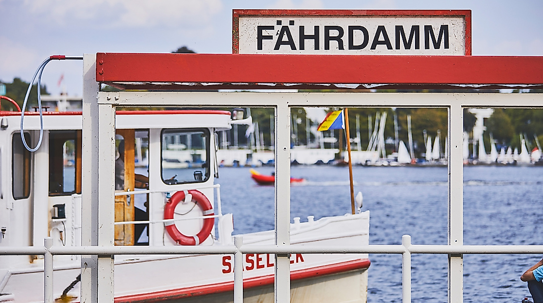 aussenalster_detail_faehrdamm_c-2018-thisisjulia-photography__3